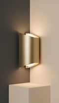 Asymmetrische Wandlampe mit Champagner-Finish